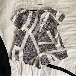 NWT‼️ Geometric Print Romper